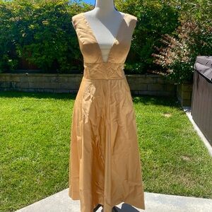 (BRAND NEW) JJ’s House Gold Dress size 10